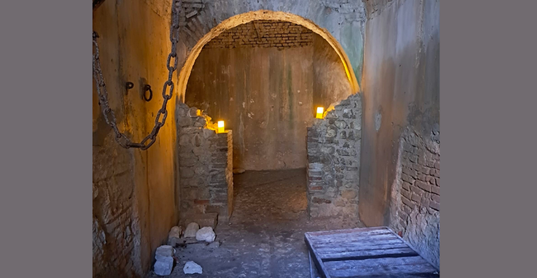 Rocca Noir. Visita guidata a lume di candela